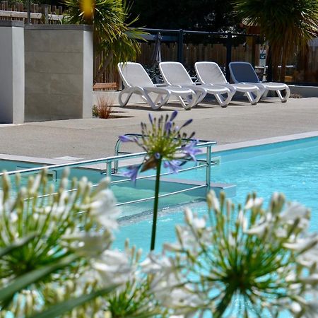 Camping Le Clos Des Pins Лонжвіль-сюр-Мер Екстер'єр фото