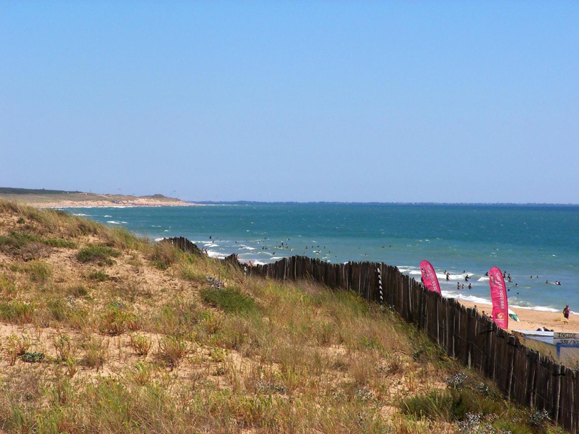 Camping Le Clos Des Pins Лонжвіль-сюр-Мер Екстер'єр фото