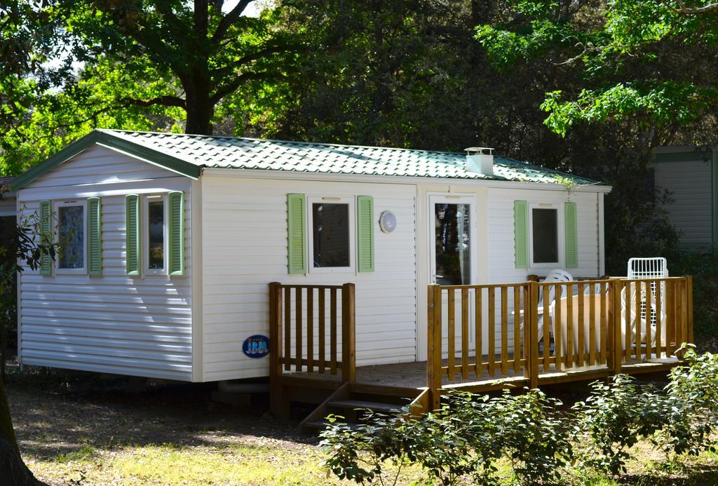 Camping Le Clos Des Pins Лонжвіль-сюр-Мер Екстер'єр фото